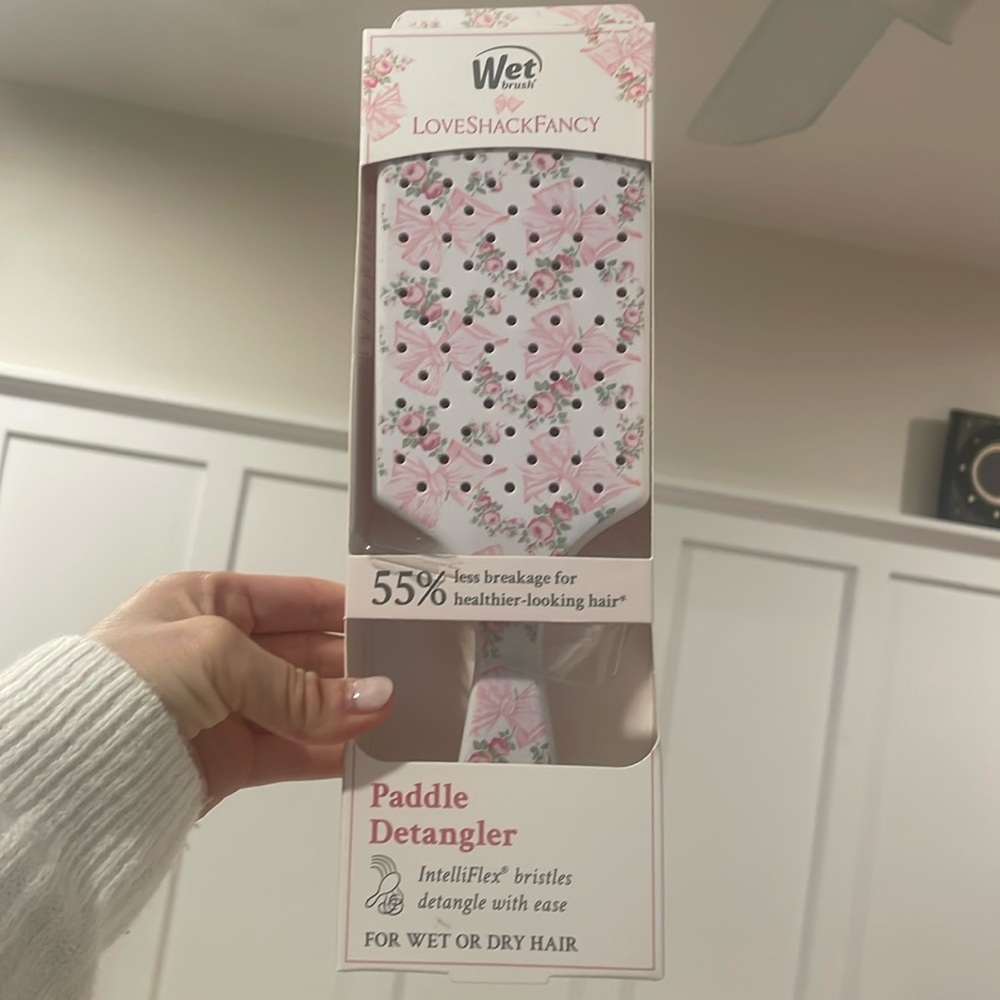 NWT - LoveShackFancy x Wet Brush - Paddle Detangler - Rosa Beaux - Pink